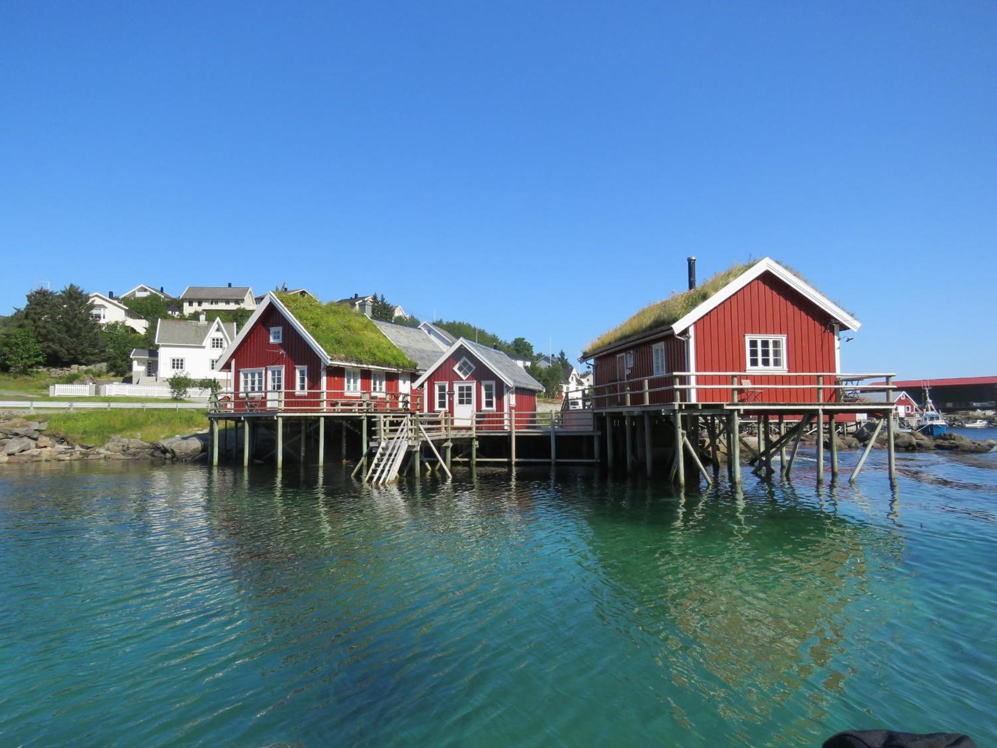 Valen Cabins In Reine Bagian luar foto
