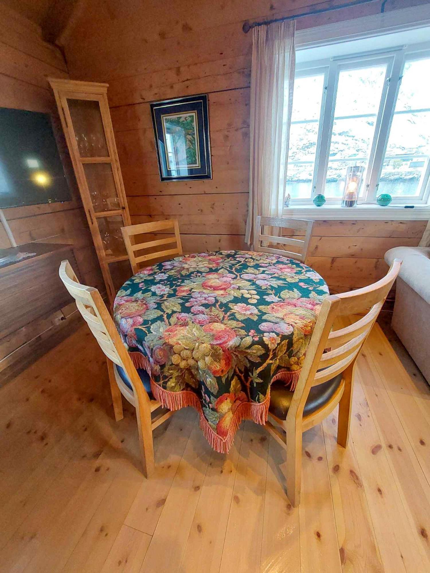 Valen Cabins In Reine Bagian luar foto