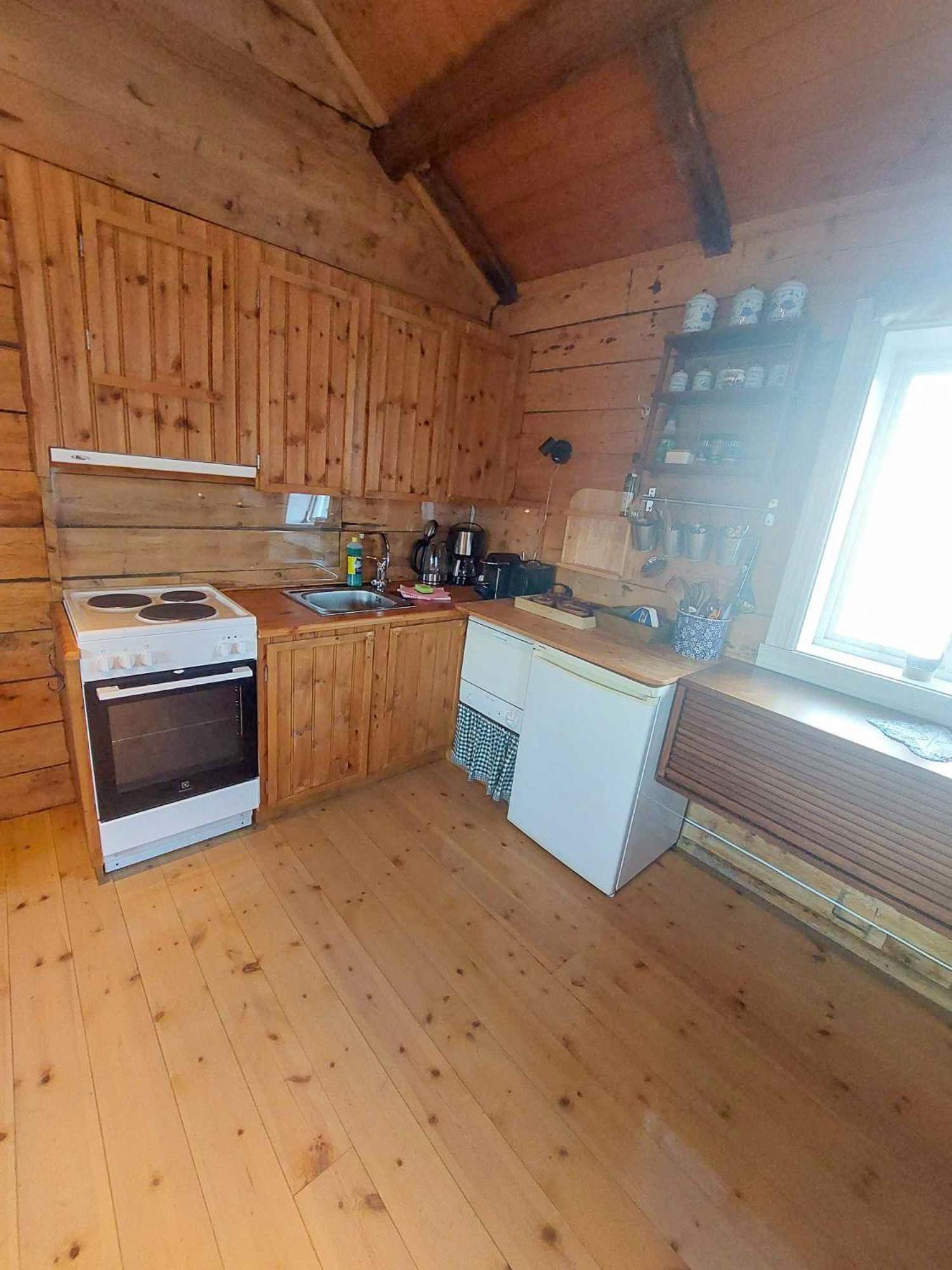 Valen Cabins In Reine Bagian luar foto