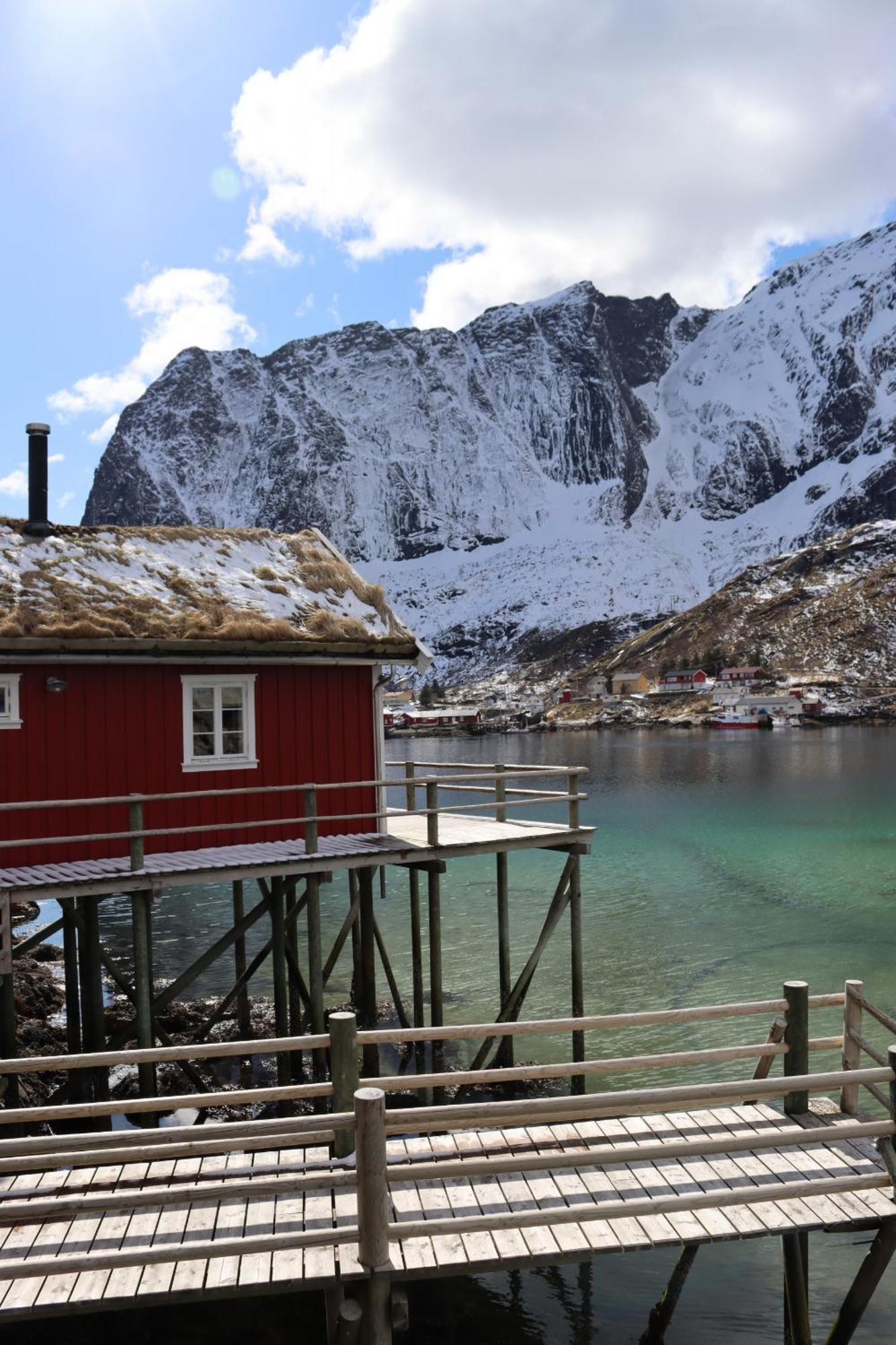 Valen Cabins In Reine Bagian luar foto