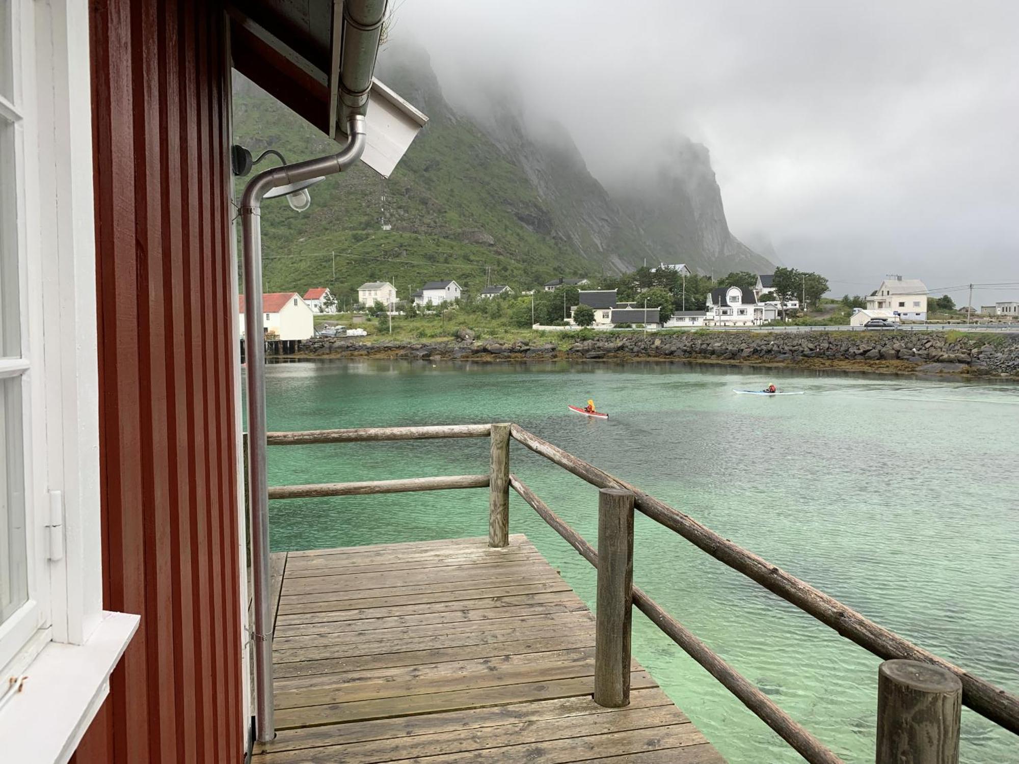 Valen Cabins In Reine Bagian luar foto