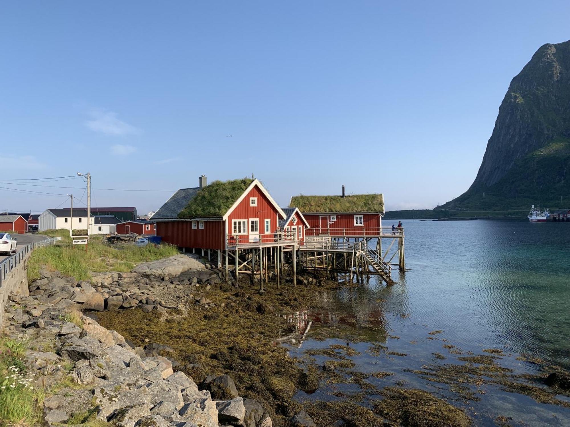 Valen Cabins In Reine Bagian luar foto