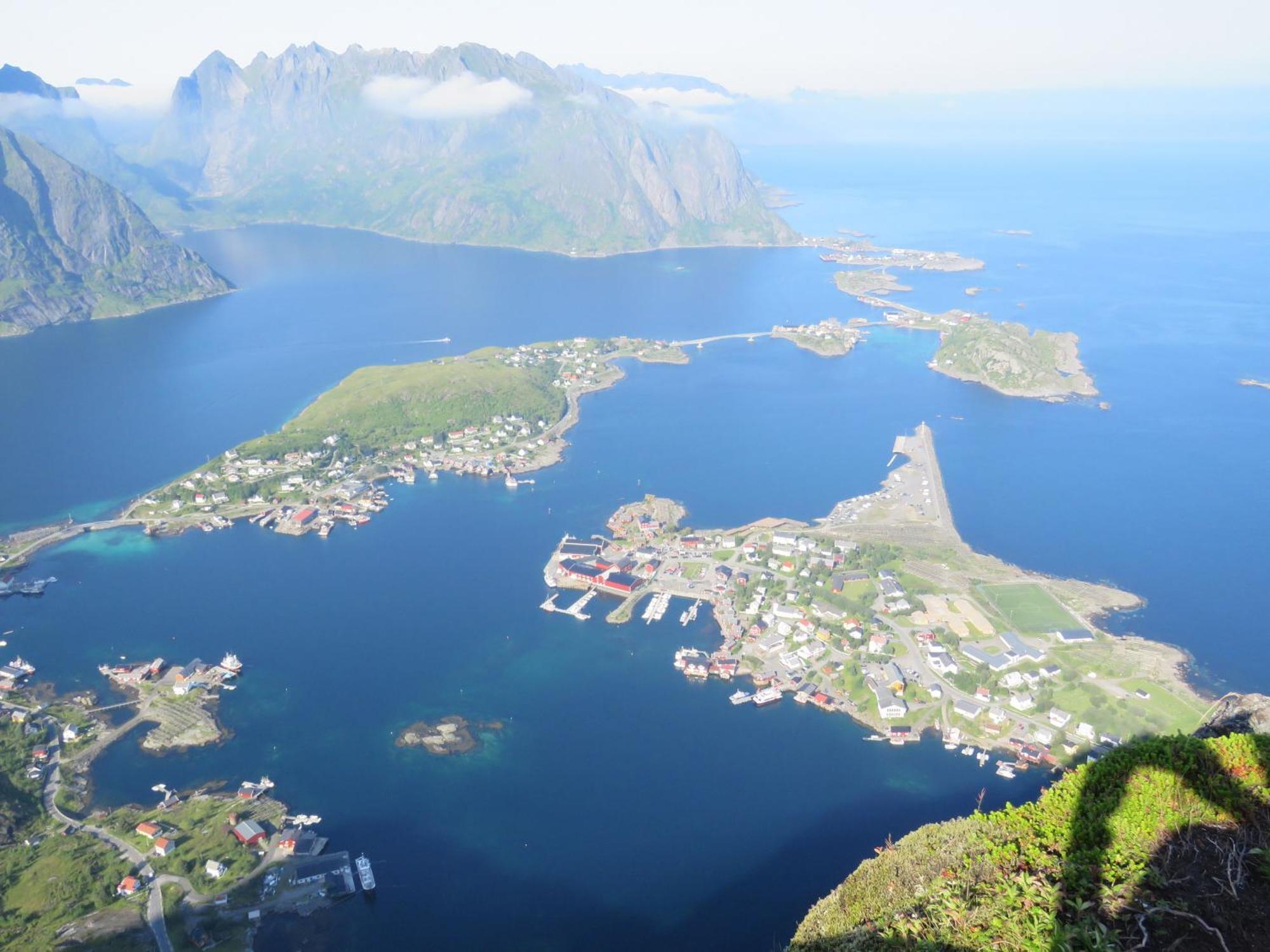 Valen Cabins In Reine Bagian luar foto